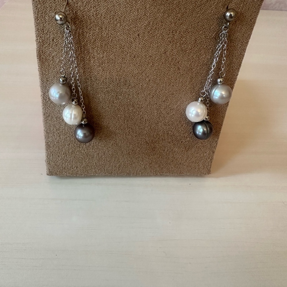 Elegant Pearl Drop Chain Earrings - White & Gray